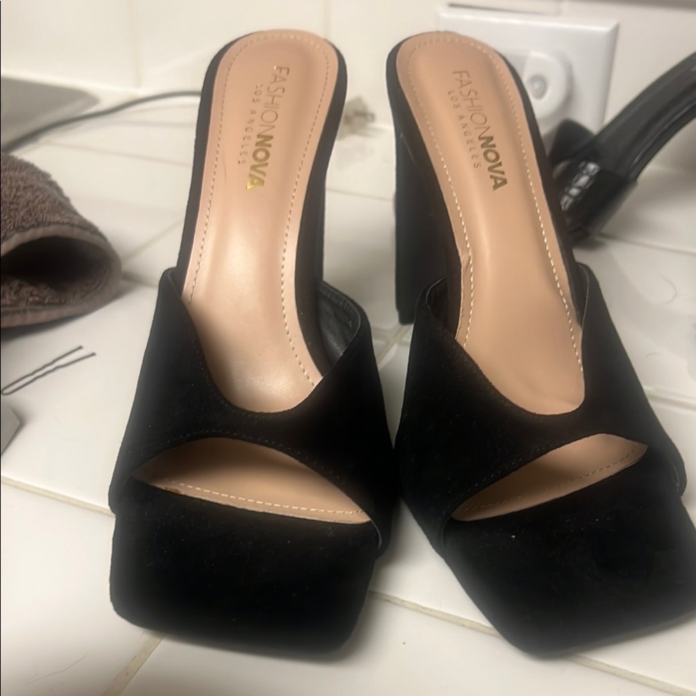 Fashion Nova Black Minimalist Slip-On Heels